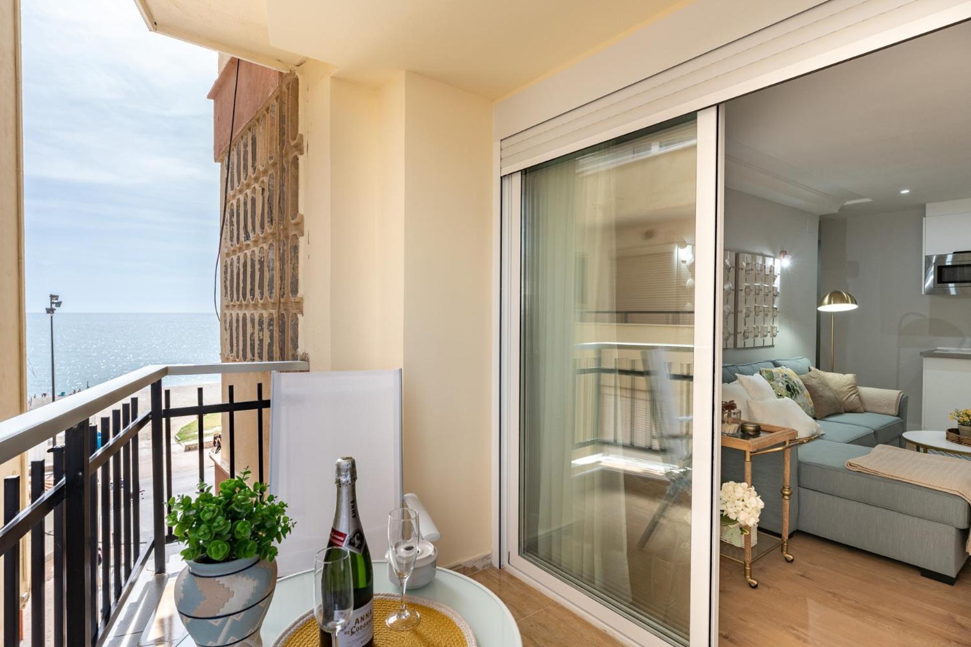 Malagasuite Niza II Fuengirola Bagian luar foto